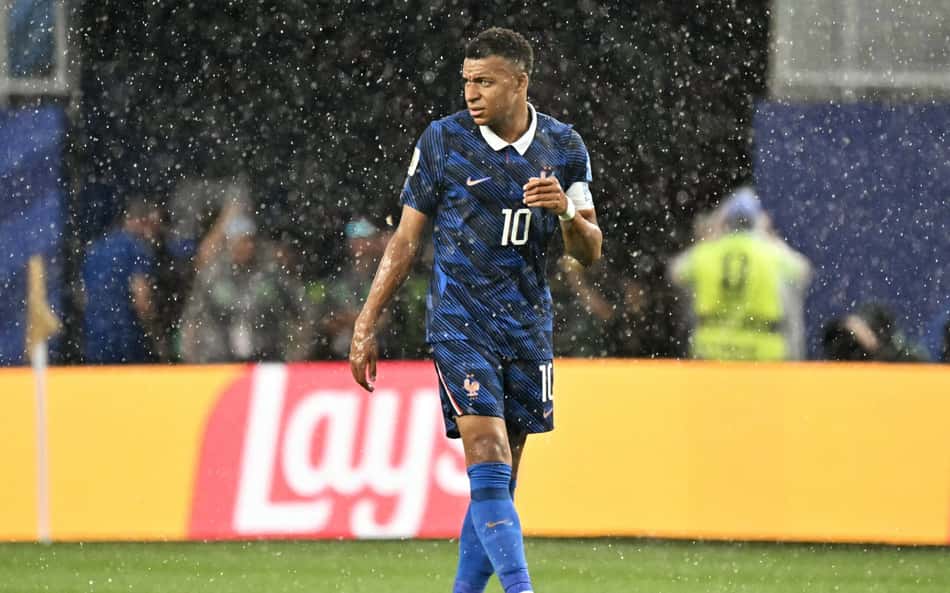 Mbappé na partida entre França e Iraque na Copa do Mundo