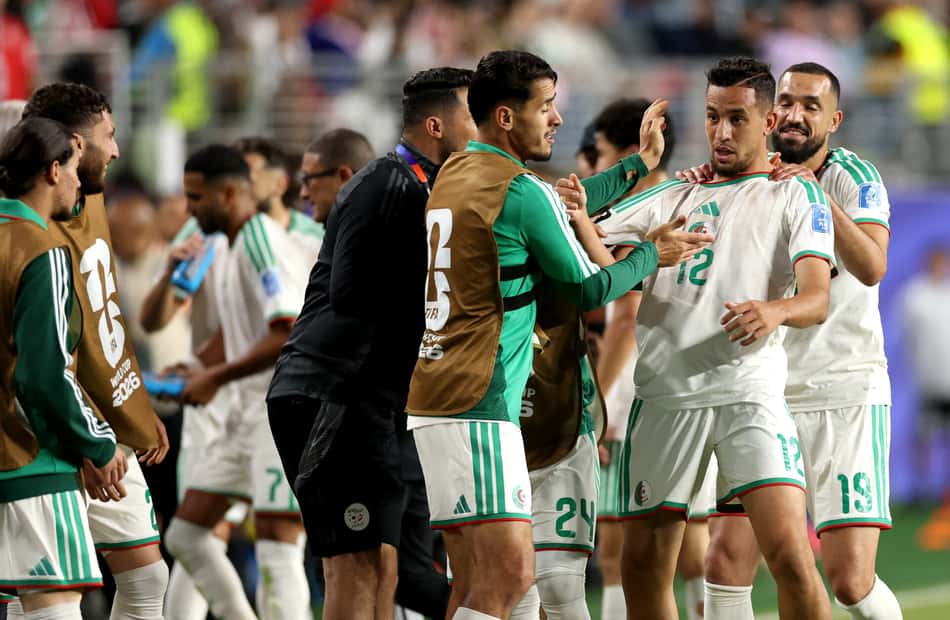 Pela Copa do Mundo, a Argélia venceu a Jordânia por 2 a 1 (Foto: Stu Forster/Getty Images/AFP)