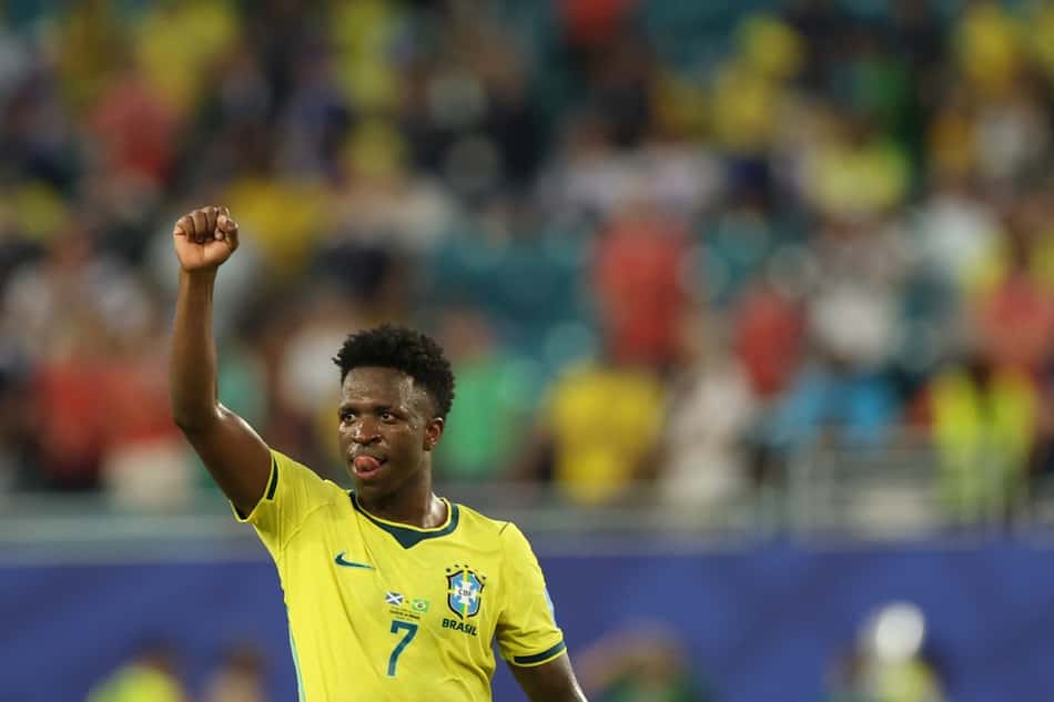 Vini Jr comemora gol marcado na partida contra a Escócia pela última rodada da Copa do Mundo