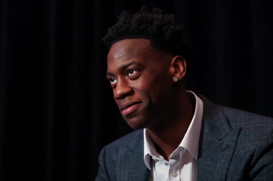 AJ Dybantsa fala com a imprensa durante o NBA Draft Player Availability (Foto: Caleb Bowlin/Getty Images/AFP)