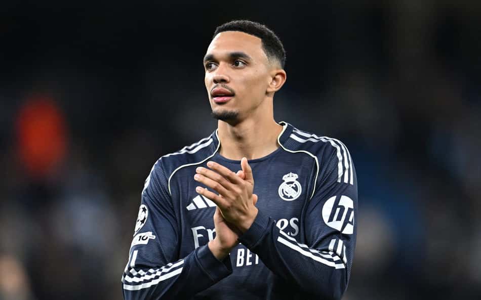 Alexander-Arnold: por que o lateral é ignorado na Inglaterra?