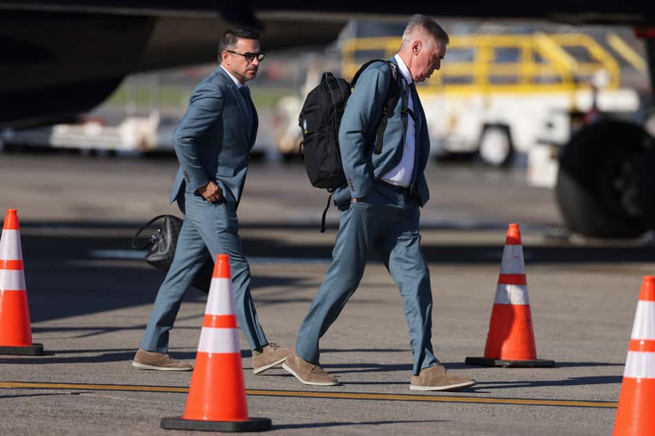 Ancelotti e Rodrigo Caetano desembarcam nos Estados Unidos