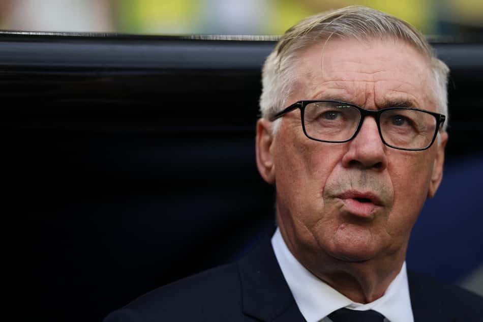 Carlo Ancelotti durante a partida entre Brasil e Escócia pela Copa do Mundo de 2026 (Foto: Patricia de Melo Moreira/AFP)