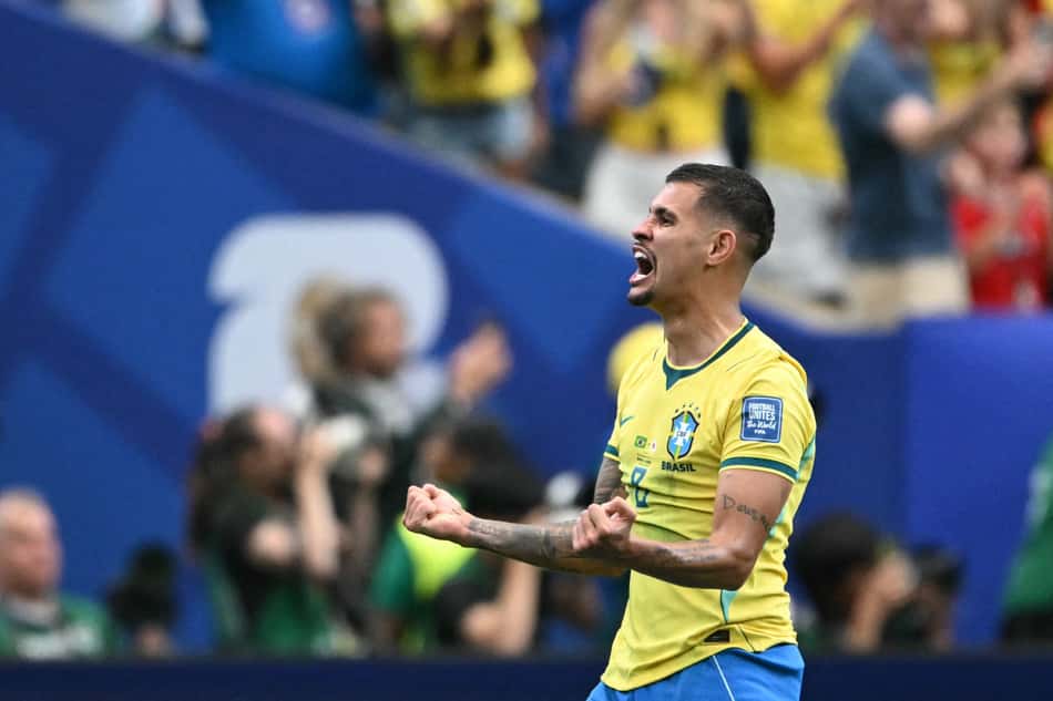 Bruno Guimarães pela seleção brasileira