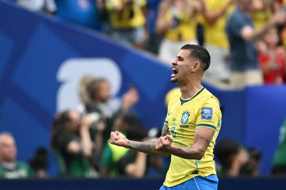 Bruno Guimarães pela seleção brasileira
