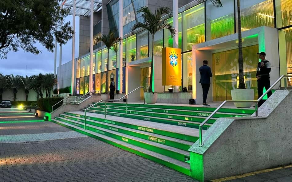 Sede CBF pronta para recepção dos jogadores antes de viagem à Copa do Mundo (Foto: Lucas Bayer / Lance!)