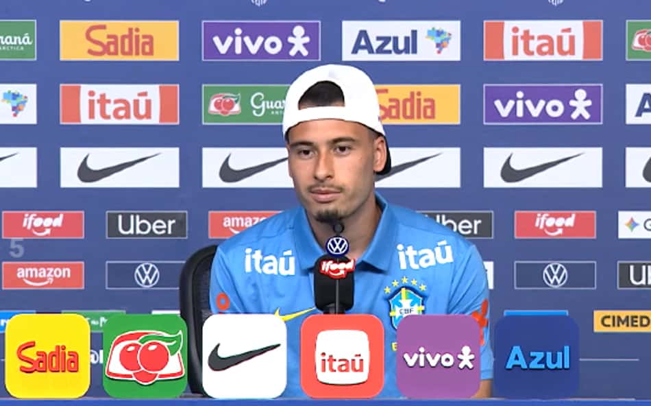 Gabriel Martinelli em coletiva da Seleção Brasileira antes da partida contra a Escócia pela terceira rodada da Copa do Mundo