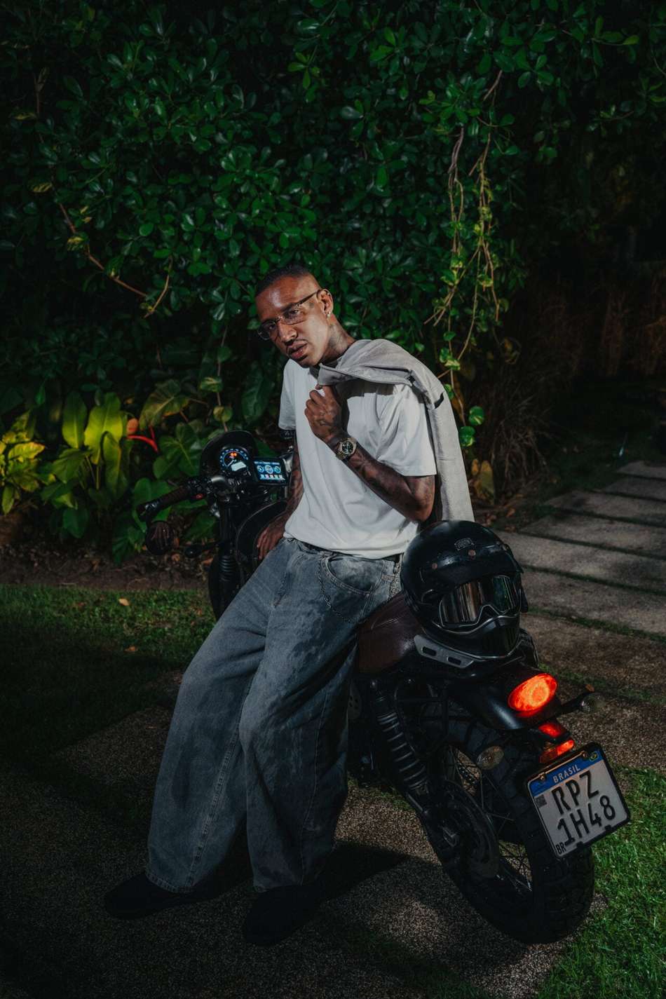 Anderson Talisca, o Spark, lança clipe intimista de "Dúvida" (Foto: Divulgação)