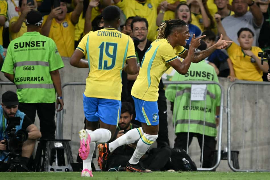Danilo Santos comemora gol pelo Brasil em amistoso contra o Panamá