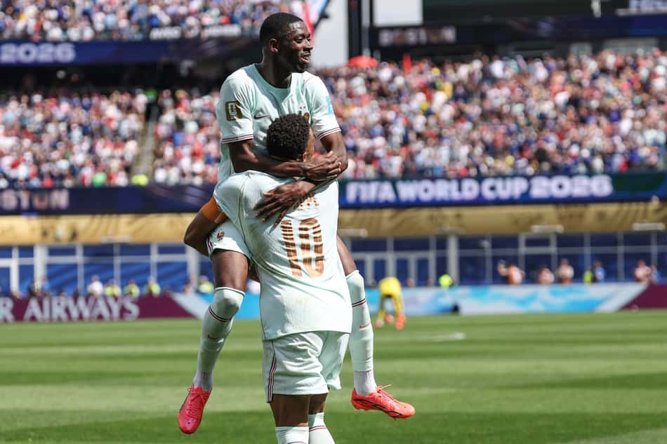 Dembélé comemora gol da França na Copa do Mundo com Mbappé