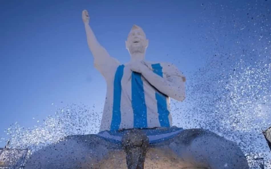Estátua de Messi inaugurada na Patagônia