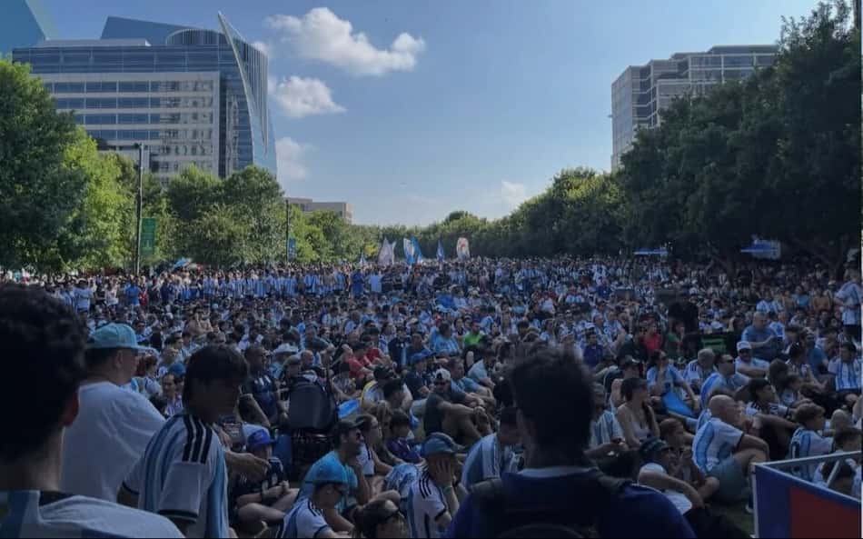 Estrangeiros são afastados da Copa e driblam obstáculos e preços por Messi