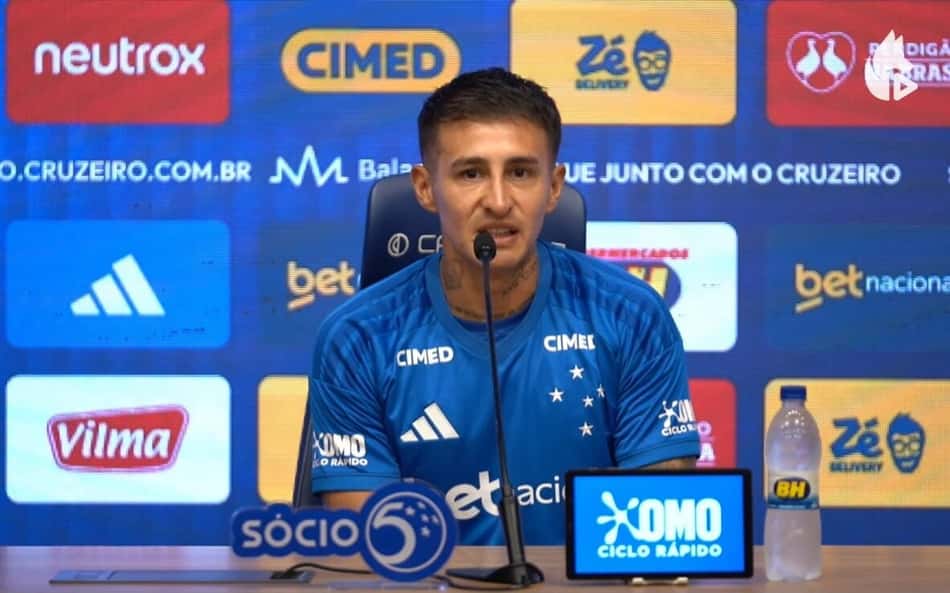 Rojas é apresentado pelo Cruzeiro e projeta duelo com o Flamengo na Libertadores