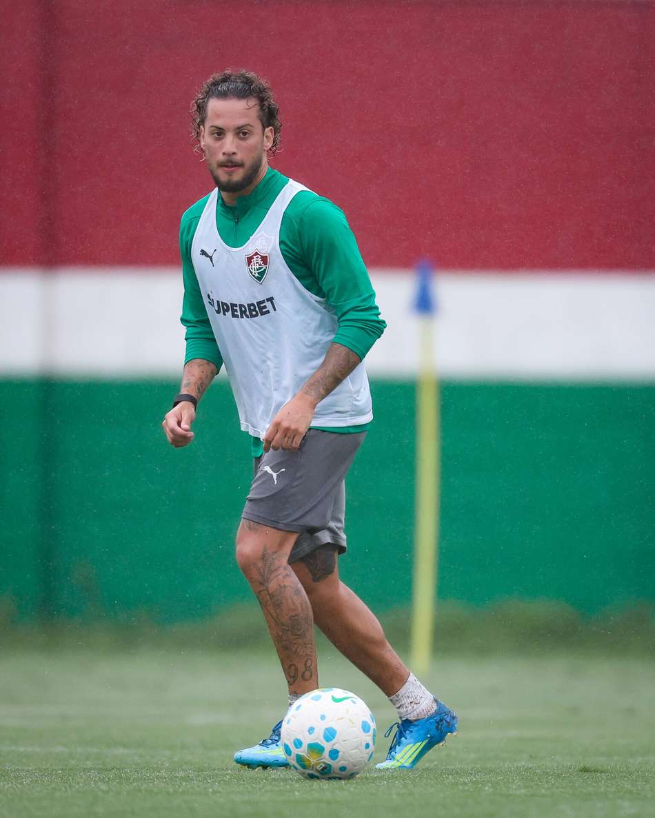 Guga no treino do Fluminense no CT Carlos Castilho