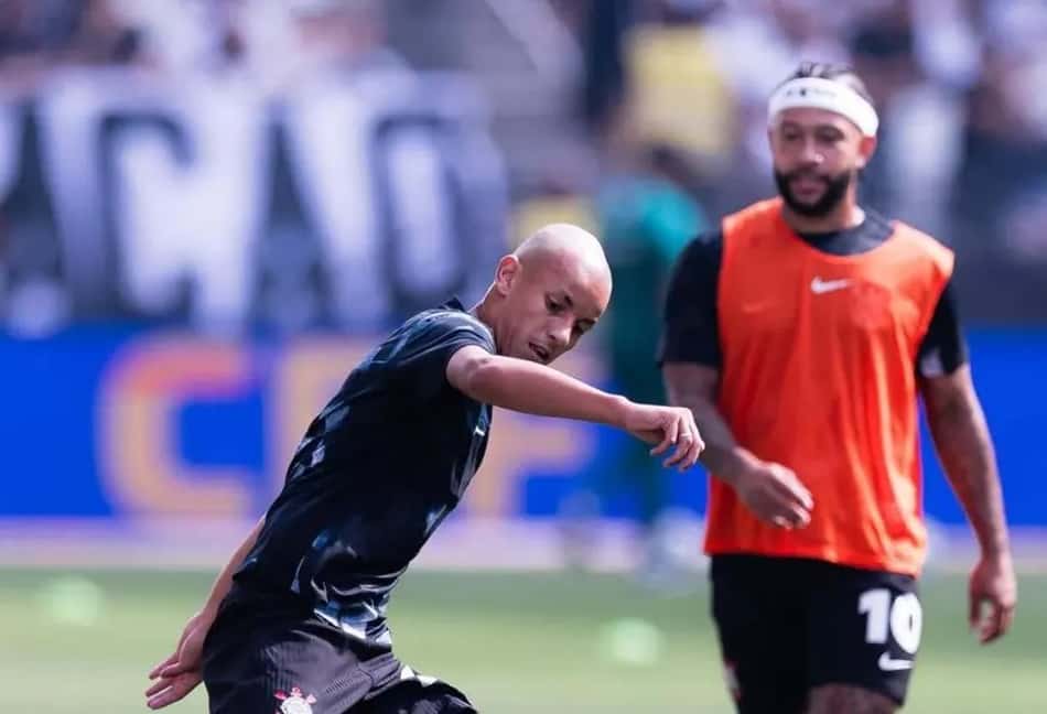 Gui Amorim durante aquecimento pelo Corinthians
