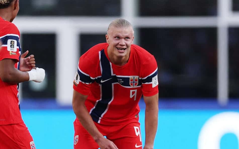 Haaland, artilheiro da Noruega, já vestiu camisa de gigantes do Brasileirão