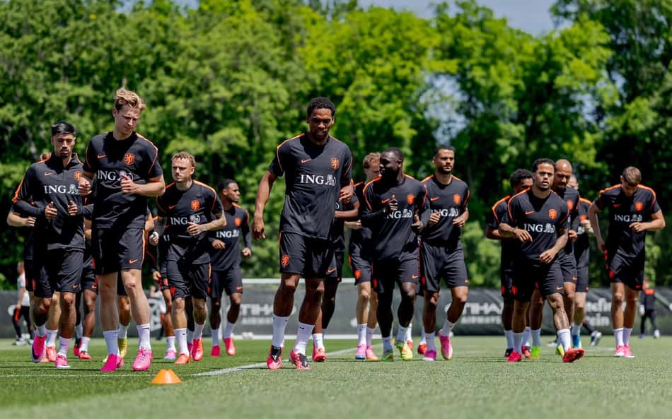 Por lesão, Holanda corta titular da equipe da Copa do Mundo e define substituto