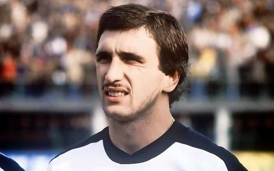 Argélia 0 x 2 Áustria na Copa de 1982: austríacos ganham e colocam mão na vaga do grupo