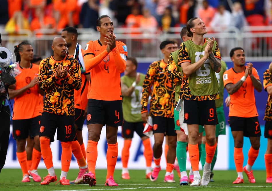 Jogadores da Holanda comemoram classificação na Copa do Mundo