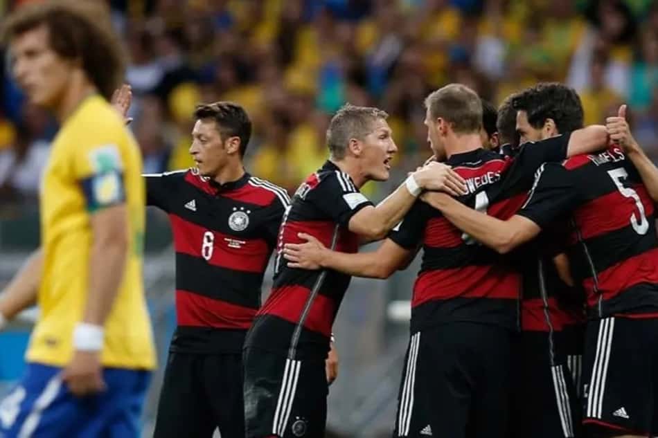 Jogadores da Alemanha comemoram um dos sete gols no Minerão contra o Brasil na Copa do Mundo de 2014