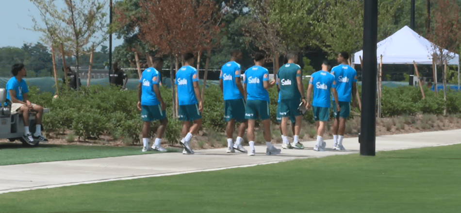 Jogadores da Seleção Brasileira que enfrentaram o Japão de tênis no gramado
