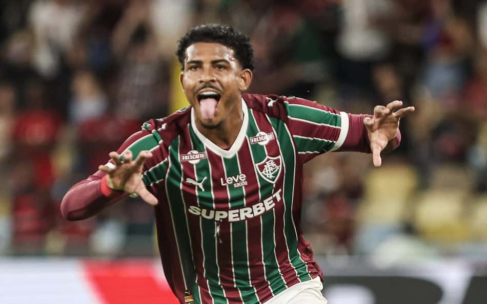 John Kennedy revela clube de infância, mas se declara ao Fluminense: 'Não consigo mais'