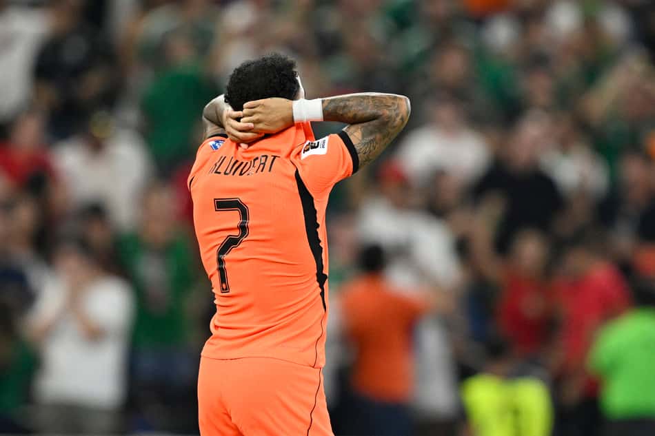 Justin Kluivert lamentando pênalti perdido