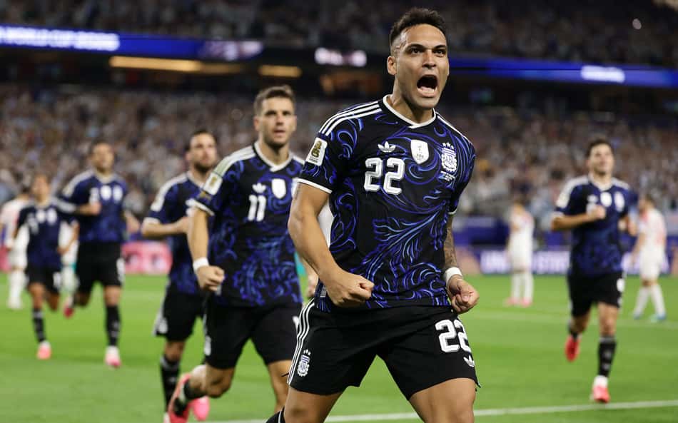Lautaro Martínez marca primeiro gol pela Argentina em Copas do Mundo