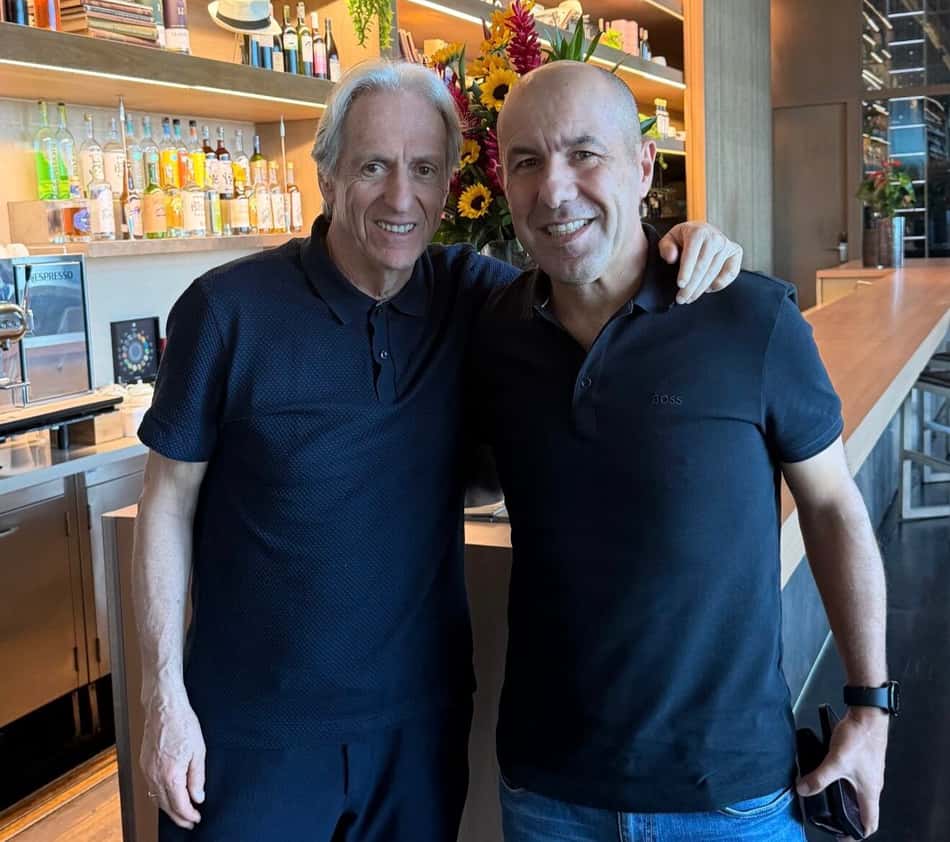 Leonardo Jardim ao lado de Jorge Jesus em restaurante