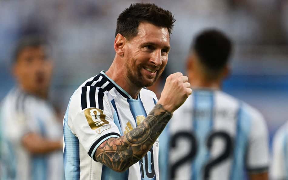 Lionel Messi comemora gol marcado pela Argentina sobre a Argélia na estreia da Copa do Mundo de 2026