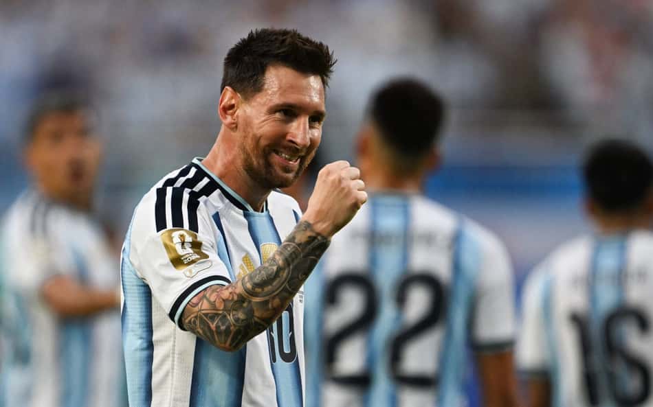 Lionel Messi comemora gol marcado pela Argentina sobre a Argélia na estreia da Copa do Mundo de 2026