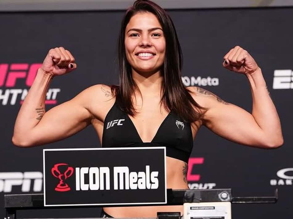 Luana Santos bateu o peso antes do UFC Las Vegas (Foto: Reprodução Instagram UFC Brasil)