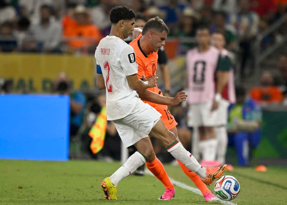 Hakimi divide bola com Van de Ven