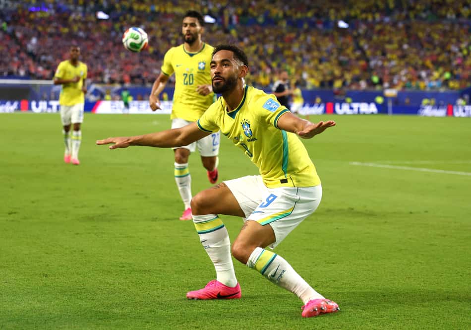 Matheus Cunha faz imitação de sufista em comemoração de gol em Brasil x Escócia na Copa do Mundo