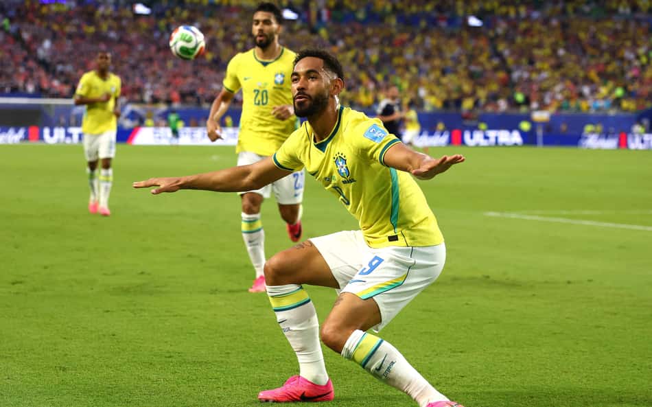 Matheus Cunha faz imitação de sufista em comemoração de gol em Brasil x Escócia na Copa do Mundo