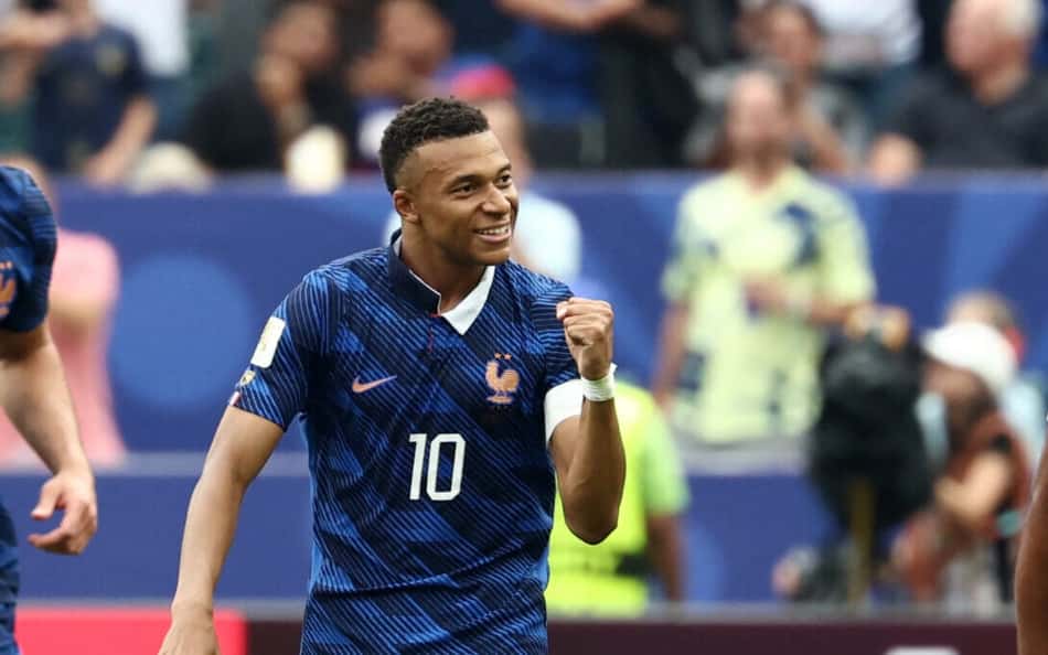 Mbappé iguala Ronaldo Fenômeno e web vai à loucura: 'Pior que'