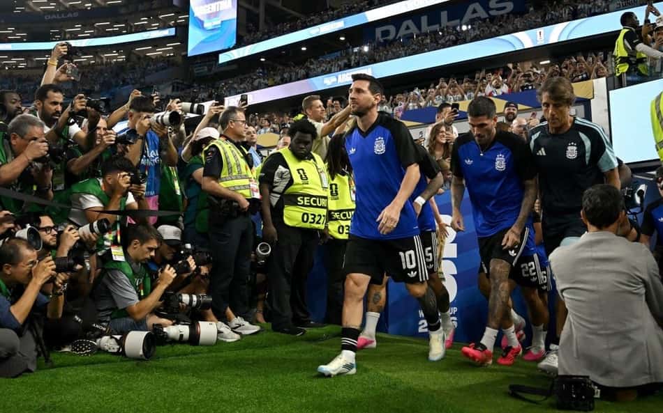 Imagens de Messi em Jordânia x Argentina viralizam: 'Habitual'