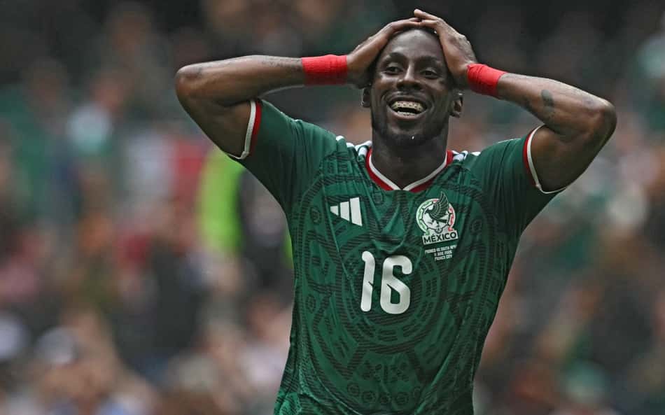 Júlian Quiñones México África do Sul Copa do Mundo