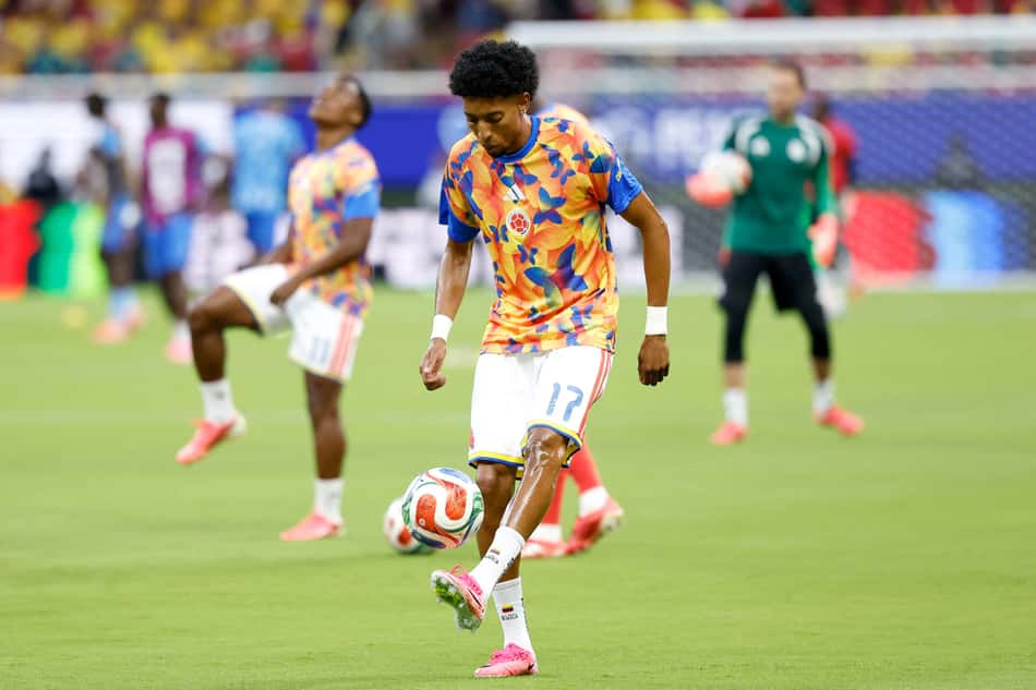 Mojica em ação pela seleção colombiana
