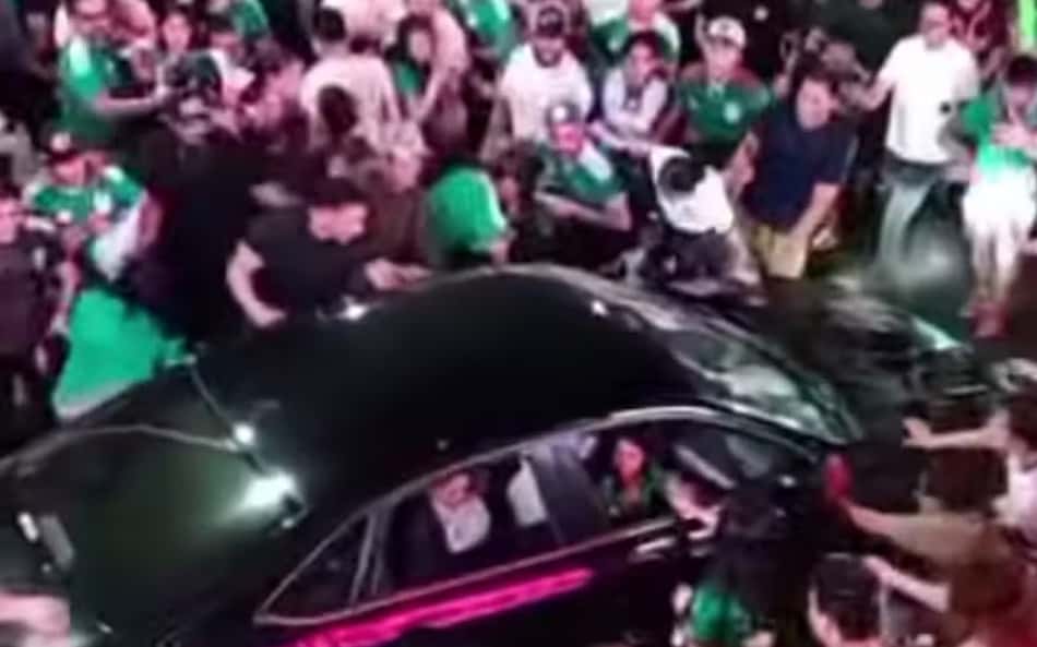 Motorista atropela multidão após jogo da Copa do Mundo e deixa 17 feridos
