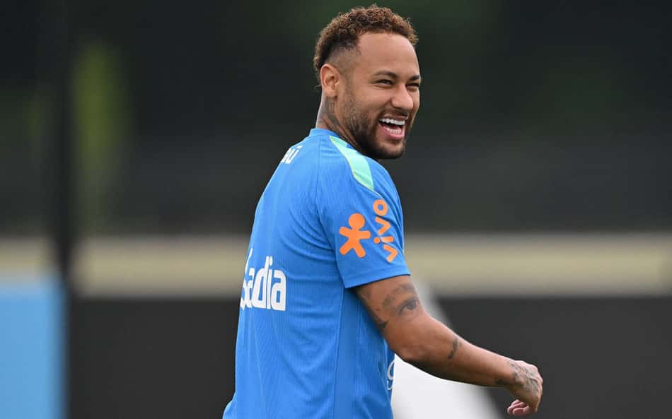 Postura de Neymar em treino da Seleção Brasileira chama atenção: 'Sempre'