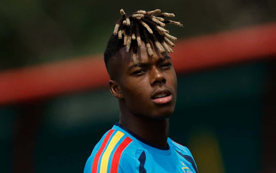 Nico Williams, da Espanha, em treino durante a Copa do Mundo