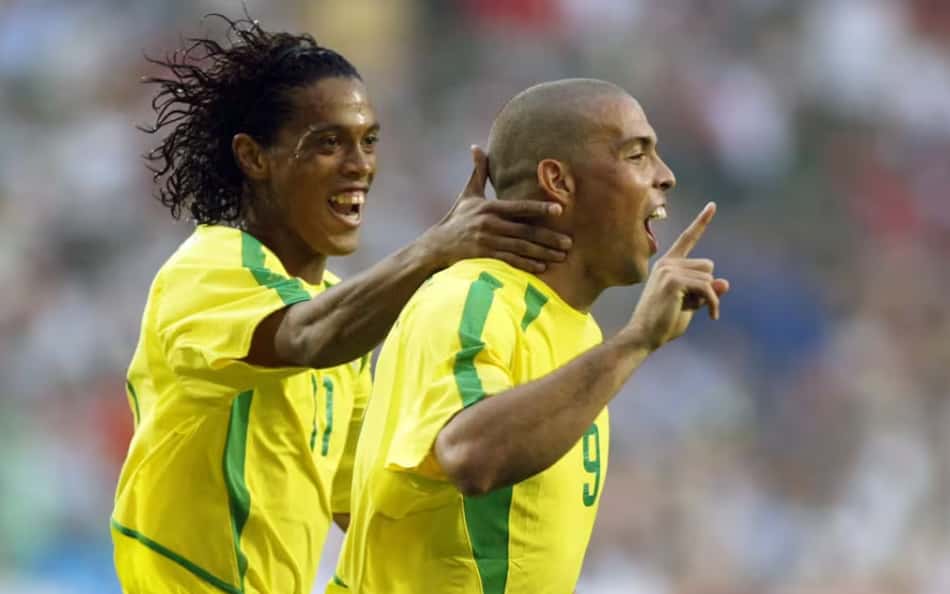 Ronaldinho adquiriu cotas de equipe da terceira divisão na Itália