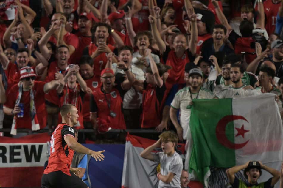 Sasa Kalajdzic comemora gol da classificação da Áustria contra a Argélia na Copa do Mundo