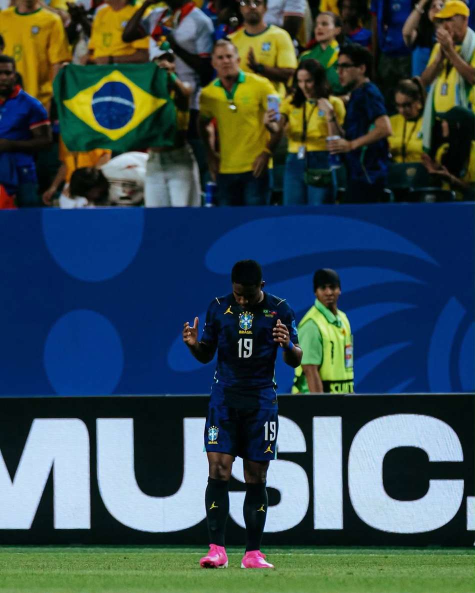 Endrick celebra estreia na Copa do Mundo pelas redes sociais. (Foto: Divulgação/ Instagram)