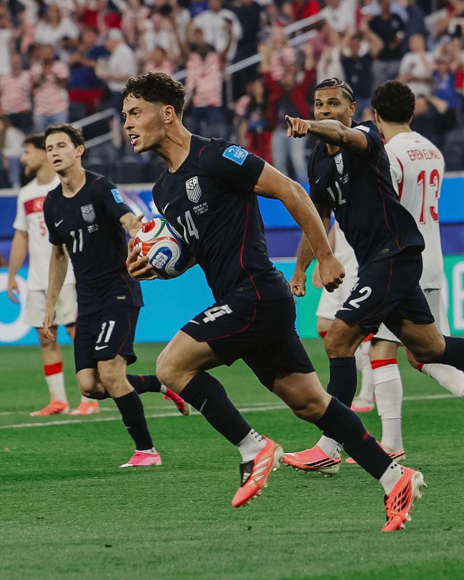 Berhalter marcou o segundo gol dos Estados Unidos na partida. (Foto: Divulgação/ Instagram)