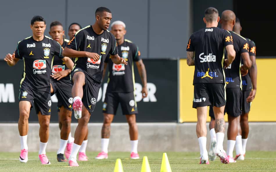 Seleção terá tempo livre com familiares após amistoso contra o Egito