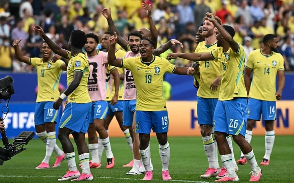 Seleção Brasileira quebrou uma escrita de 24 anos nesta Copa do Mundo. (Foto: Paul ELLIS / AFP)