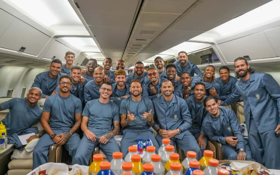 Avião da Seleção Brasileira decola rumo aos Estados Unidos