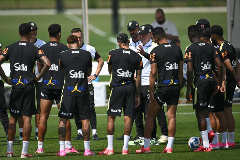 Treino da Seleção Brasileira antes de duelo contra o Haiti